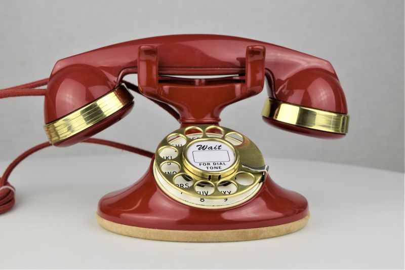 202 - Deep Red - Brass Trim
