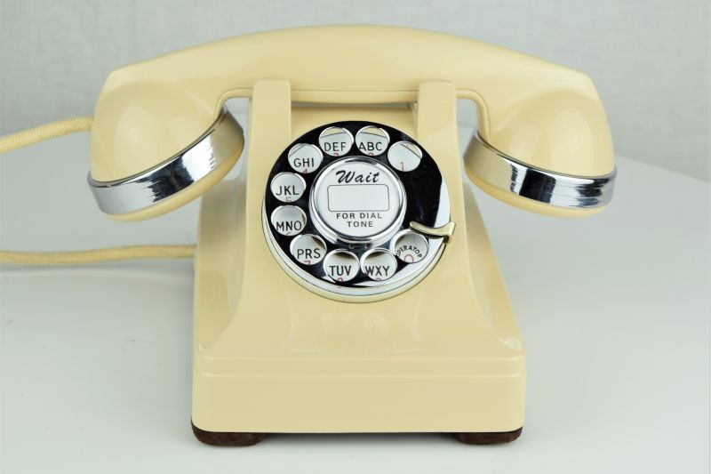 302 - Ivory - Chrome Trim