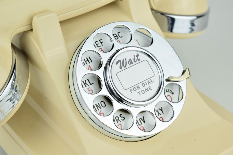 302 - Ivory - Chrome Trim