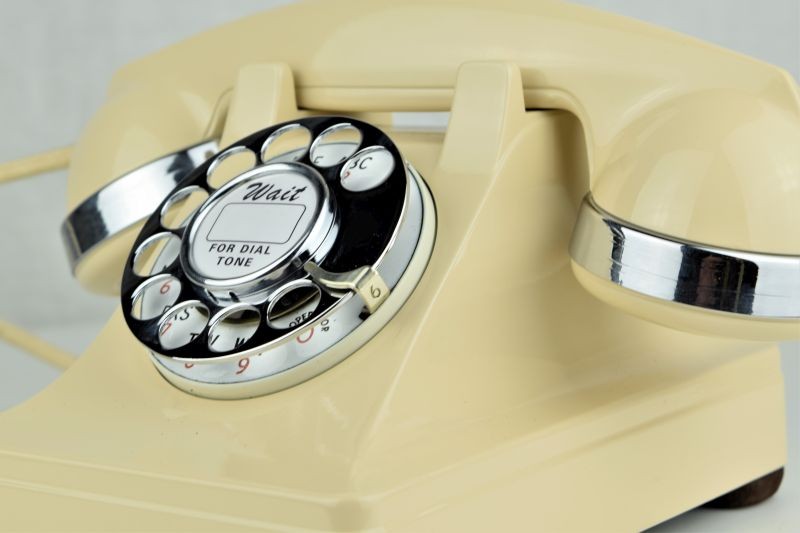 302 - Ivory - Chrome Trim